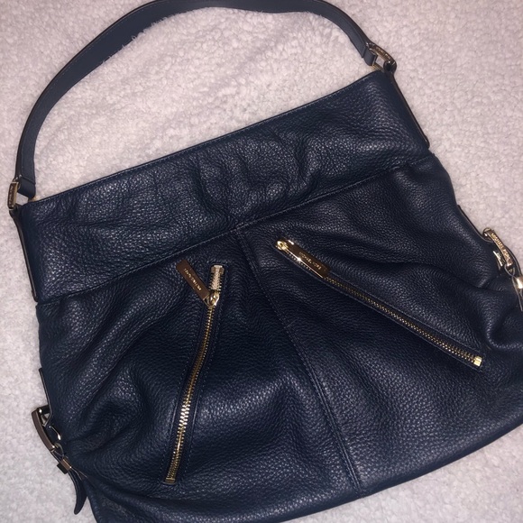Michael Kors navy purse - Picture 1 of 3